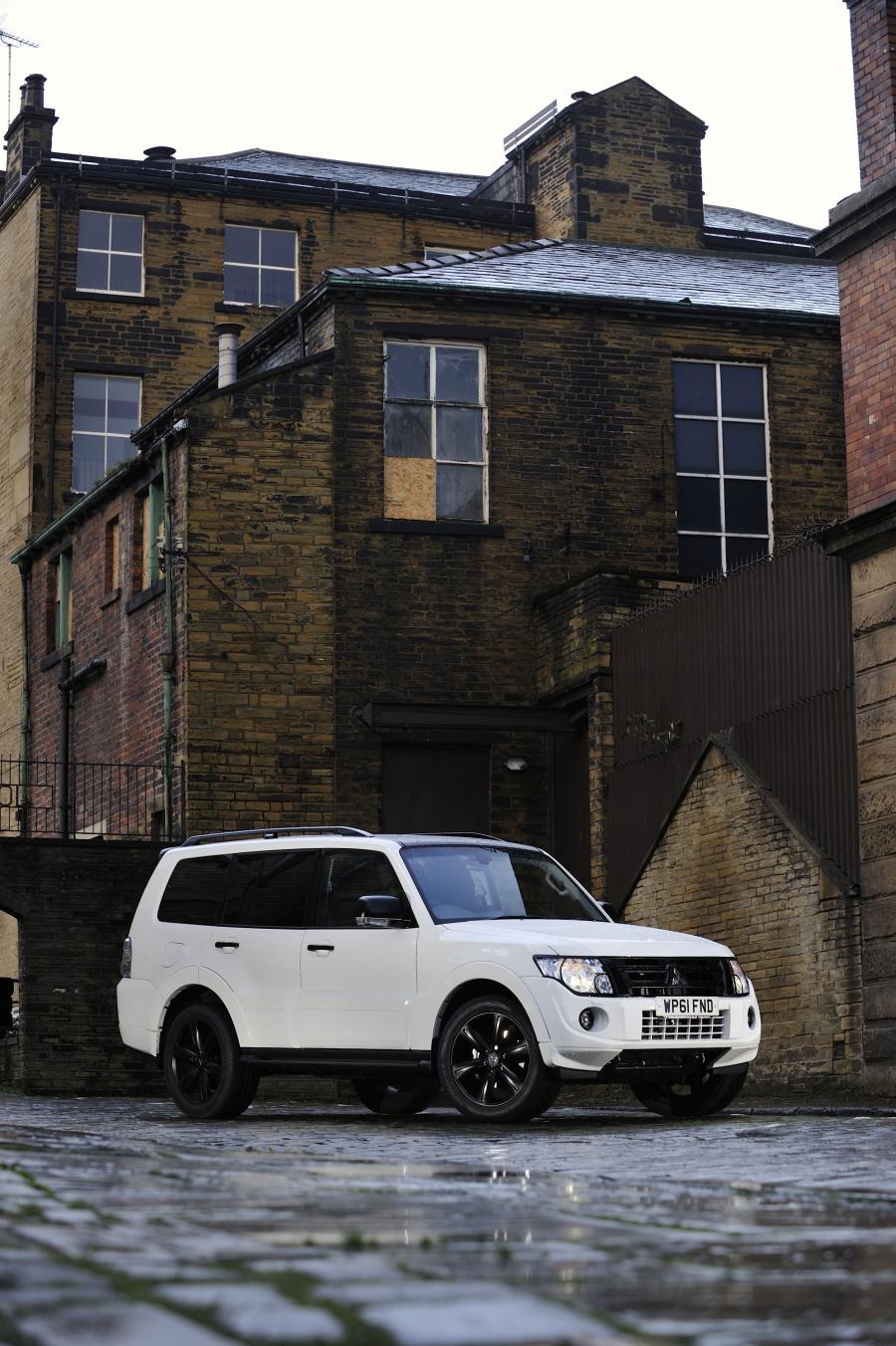  Mitsubishi Shogun Black 2012 года  (UK) (фото 57 из 85)